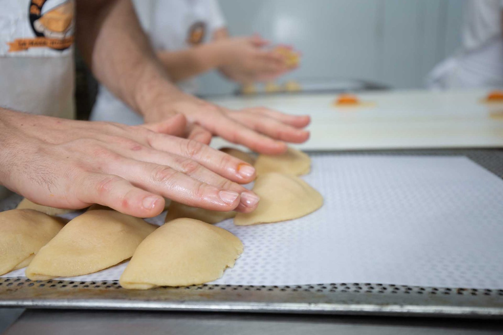 Produccion en el obrador de Pro Pasties